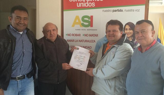 El director de la alianza social independiente (ASI), Alonso Tobón Tobón, entregó el aval que confirma el respaldo político de esa colectividad a Jairo Cristo, candidato del movimiento ‘Más Educación’. Especial