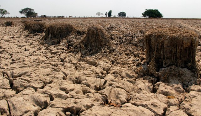 La comunidad internacional fijó en 2009 limitar el alza del termómetro mundial, sin lo cual la ciencia asegura que se producirán daños graves e irreversibles.
AFP