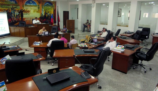 Solo seis concejales asistieron al control político: Eduardo A. Gerardino, Wilmar Cepeda, Carlos Alberto Jaimes, Darío Eugenio, Oliverio Castellanos y Nelson Parada.</ Orlando Carvajal