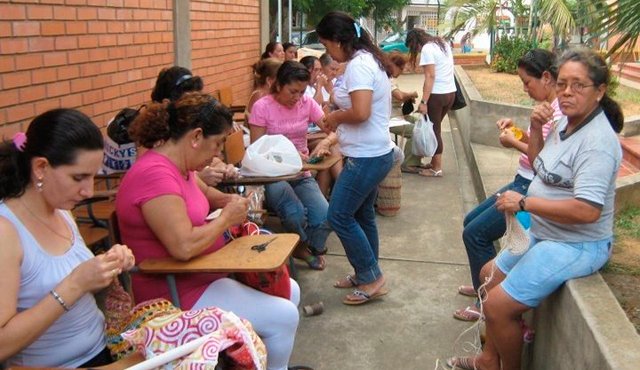 Al menos 300 empleos se aspiran a identificar para igual número de mujeres desempleadas de Cúcuta y el departamento. Archivo