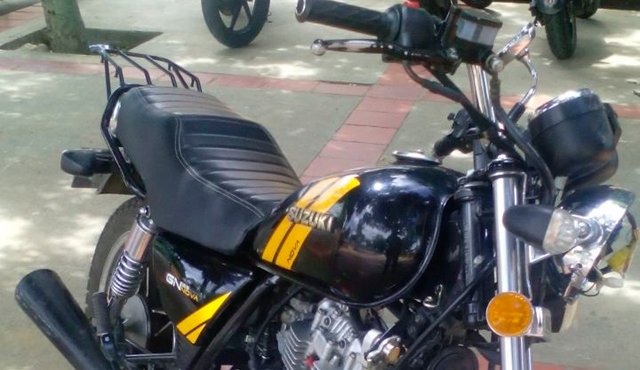En este moto robada se movilizaba la pareja capturada. Policía Nacional