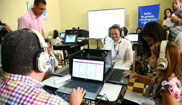 El acuerdo busca aumentar la infraestructura y el acceso a internet en América Latina y el Caribe. Colprensa