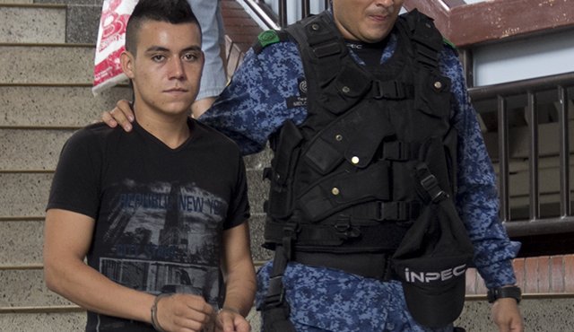 Jhonatan Vaca paredes fue condenado ayer por fabricación, tráfico y porte de armas de uso restringido de las Fuerzas Armadas o explosivos. Alfredo Estévez