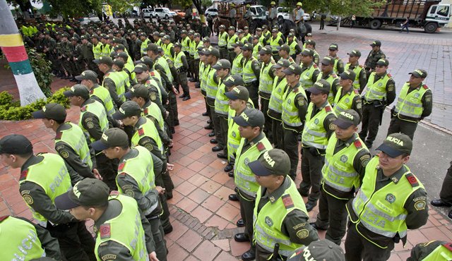 Dos centenares de policías que actúen permanentemente en el municipio histórico es la petición del alcalde local. Pese a que se incrementará el pie de fuerza, no descarta que cada barrio tenga vigilancia privada Archivo