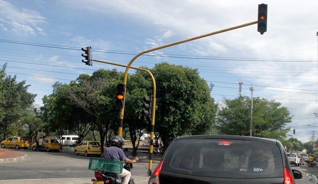 La Alcaldía de Cúcuta había planeado cambiar los semáforos después de mitad de año, pero aún no logra concretar la apertura de la licitación. Mario Caicedo