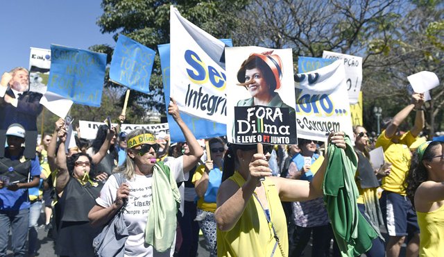 Esta fue la tercera manifestación a gran escala que se ha desarrollado este año, contra el gobierno. AFP