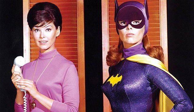 Yvonne Craig. Internet