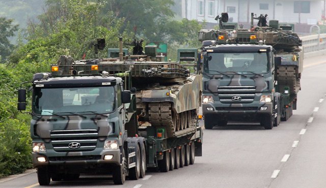 Tropas de Corea del Norte se movilizan a la frontera. AP