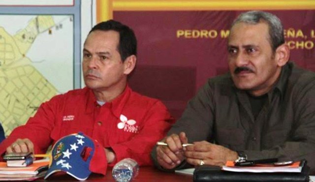 En la reunión, el gobernador de Táchira, José Vielma Mora, escucha los lineamientos del Concejo de Vicepresidentes de Venezuela. Cortesía
