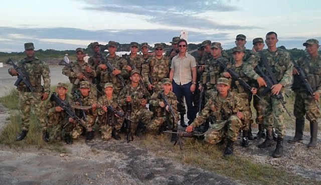 Tom Cruise visitó al Ejército Nacional en el Amazonas. Colprensa