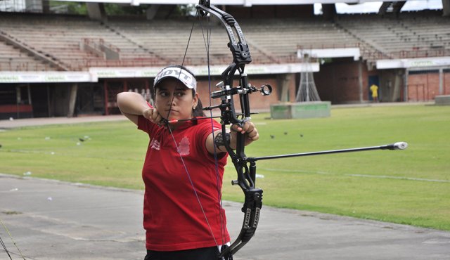 La arquera cucuteña Karime Tarazona, la carta de Norte Santander, espera entre hoy y mañana asegurar su clasificación a la Copa Mundo de tiro con arco, en Medellín.