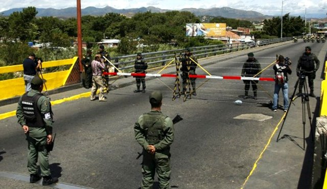 Cierre de frontera colombo-venezolana. Periodistas frontera
