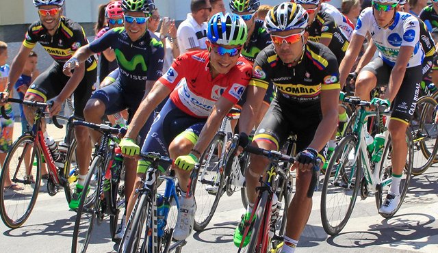 Aunque en el último tercio de la octava etapa el ritmo de carrera fue intenso, el colombiano Esteban Chaves, sigue líder. Movistar Team