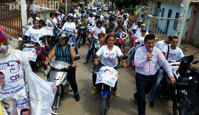 El concejal Oliverio Castellanos lanzó hace algunos días su campaña a la reelección con una caravana que viene recorriendo los barrios de Cúcuta y que finalizará el próximo 25 de octubre, día de las elecciones. Cortesía