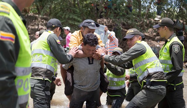 Desde el cierre de la frontera, el 19 de agosto, fueron deportados más de 1.100 colombianos que vivían en Táchira. Juan Pablo Cohen