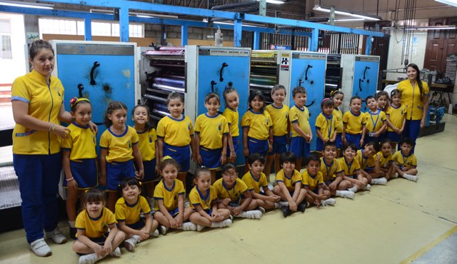 Durante su visita, los niños recibieron obsequios y disfrutaron de su estadía Rodrigo Sandoval