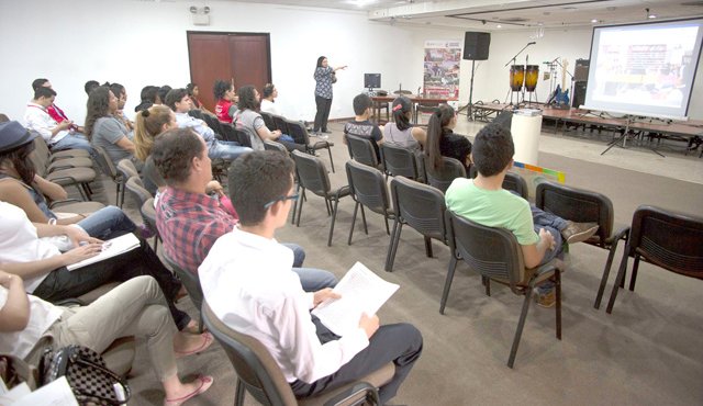 El conversatorio se cumplió en la sala múltiple del área cultural Jorge Gaitán Durán del Banco de la República. La actividad se ejecutó en alianza con la Agencia Colombiana para la Reintegración (ACR) y la Misión de Apoyo al Proceso de Paz de la OEA.
Juan Pablo Cohen