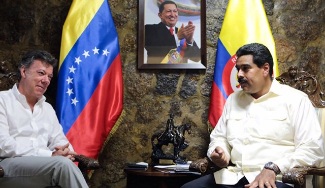 Juan Manuel Santos, presidente de Colombia, y Nicolás Maduro, mandatario de Venezuela.