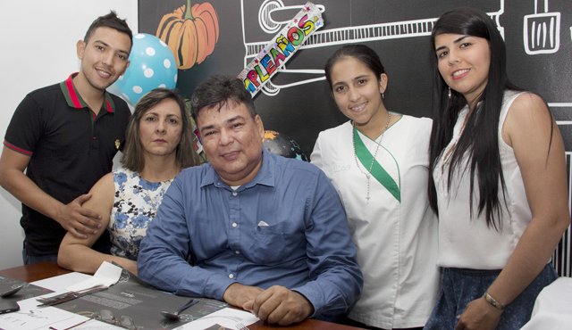 Alejandro Balaquera Alsina, Martha Cecilia Alsina, Guillermo Balaquera, Malanie Amaya y Tatiana Torres Torrado. Alfredo Estévez