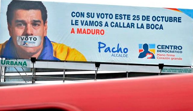 Valla publicitaria de Pacho Santos. @ematsan1