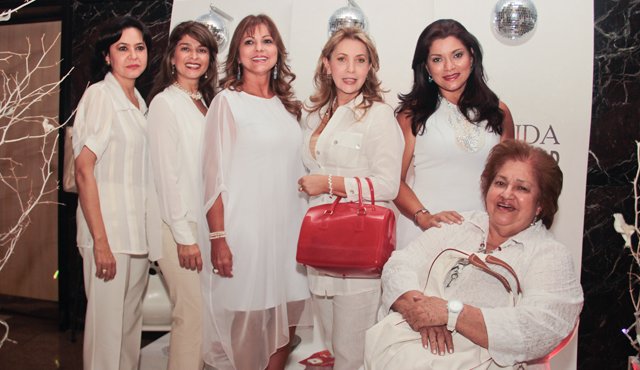 De izquierda a derecha: Rebeca Franco, Carolina Moros, Claudia Uribe, Betty Parada, Alejandra Uribe y Cecilia de Uribe. La Opinión