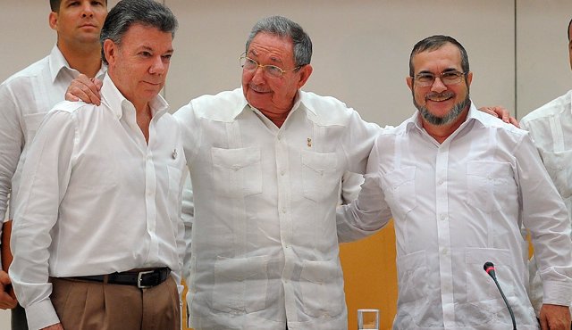 Las Farc y el gobierno de Santos lograron en Cuba, este miércoles, un importante acuerdo para avanzar al fin del conflicto. AFP