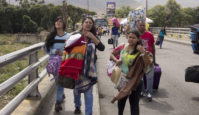 Puente Internacional Simón Bolívar. La Opinión