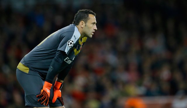 David Ospina fue titular en la derrota del Arsenal. AP