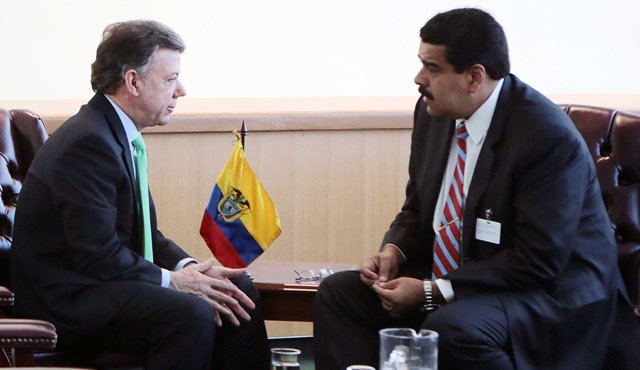Juan Manuel Santos, presidente de Colombia, y Nicolás Maduro, presidente de Venezuela. AFP