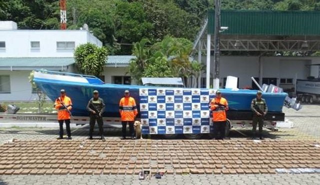La embarcación fue localizada en la madrugada de este martes en la costa del departamento de Nariño, Colprensa