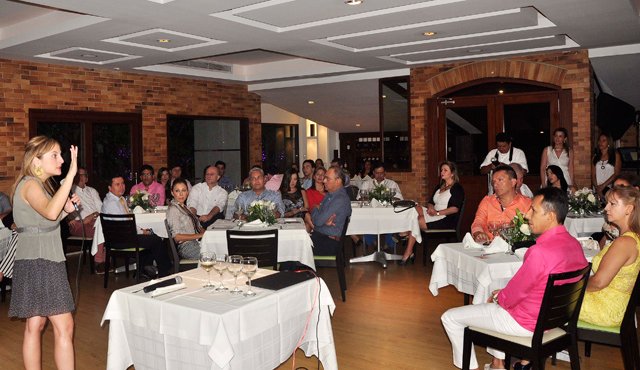 La sommelier (experta) fue Alejandra Naranjo. Edinsson Figueroa