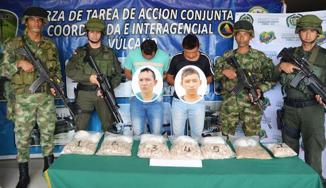 A los operativos se suman las capturas de Jhon Rodríguez Mora y Carlos Rodríguez Mora, detenidos en Campo Dos, Tibú, con 5 kilos de base de coca. Ejército Nacional