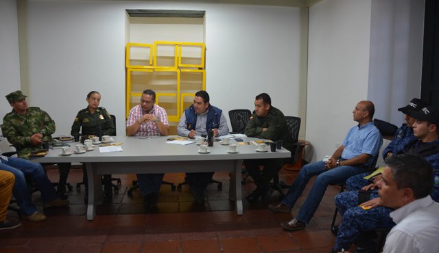 En Consejo de Seguridad se tomó la decisión de aplicar el pico y placa para la venta de gasolina en Pamplona. Roberto Ospino