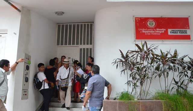 Una víctima de la violencia habría recibido dos cheques sin fondo de la Unidad para la Atención y Reparación Integral a las Víctimas Archivo