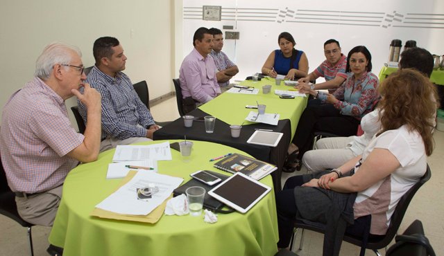 Induarcilla, empresarios del sector y funcionarios del Ministerio de Minas y Energía elaboraron una agenda de trabajo para mejorar la competitividad, tras la crisis con Venezuela. Juan Pablo Cohen