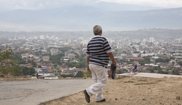 El nuevo alcalde de Cúcuta deberá moverse rápido para intentar impedir que queden en firme dos millonarias demandas falladas en contra del municipio: la del parqueadero Los Coches, por $23 mil millones, y la de Proactiva S.A. por $18 mil millones, de los cuales ya se pagó la mitad. Juan Pablo Cohen
