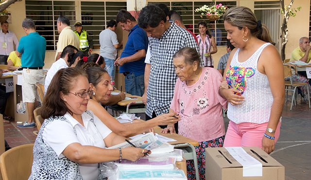El Partido Conservador nuevamente pierde la Gobernación y disminuye su participación en la Asamblea. La Opinión