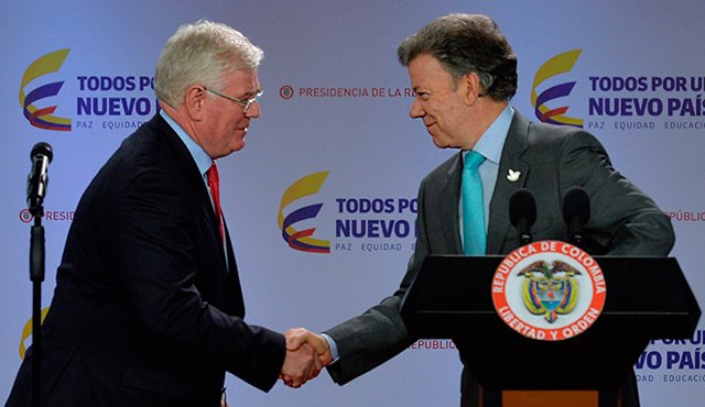 Santos se reunió con Eamon Gilmore, Enviado Especial de la Unión Europea para el proceso de paz. Colprensa