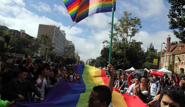 Se ordenó expedir una circular única dirigida a todas las notarías y consulados del país, explicando la decisión tomada por la Corte. Colprensa