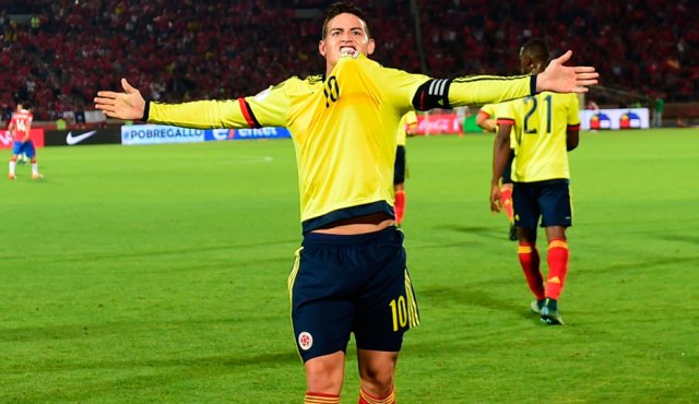 James Rodríguez igualó el marcador a los 67 con una media vuelta de derecha. AFP