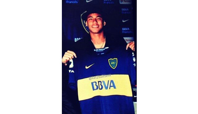 Neymar luciendo la camisa de Boca Juniors. Tomada de Internet.