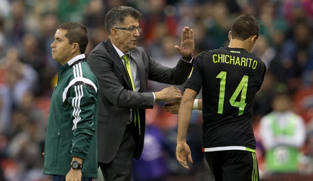 Juan Carlos Osorio ganó su primer partido como técnico de México. AP