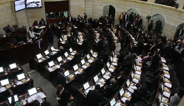 Este miércoles fue aprobado el Plebiscito para la paz Archivo