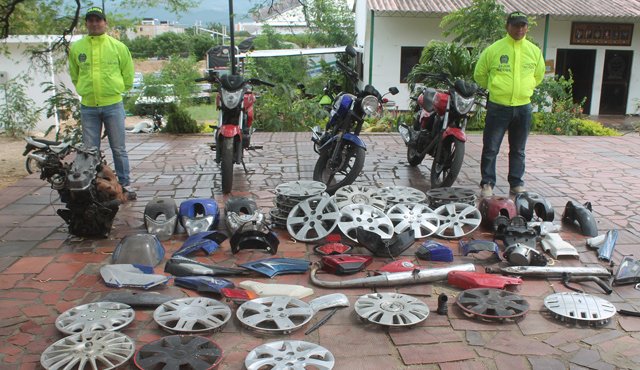 Los elementos y las tres motos estarían valoradas en 6 millones de pesos. La Policía continúa con los controles en la zona. Suministrada