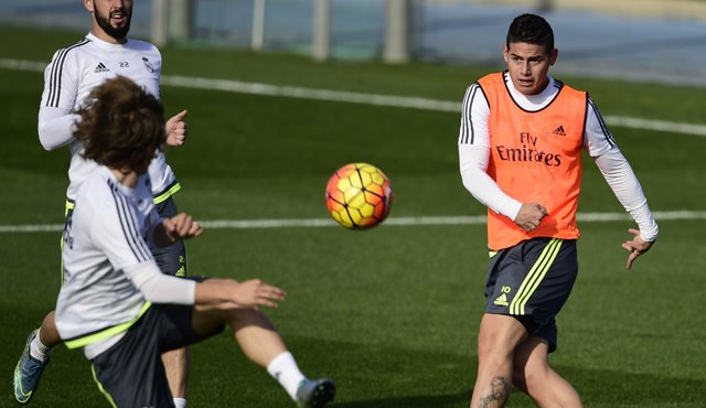 James Rodríguez está en la nómina de convocados para el clásico de España. AFP