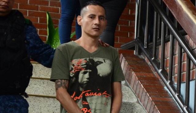 Dairo Antonio Raigoza Maya, a su salida ayer del Palacio de Justicia. Rodrigo Sandoval