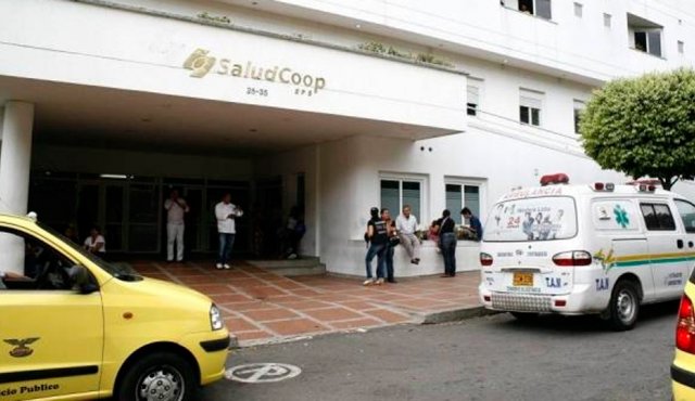 Los ciudadanos creen que la EPS Cafesalud puede colapsar al recibir a los más de 4 millones de usuarios de Saludcoop. Archivo