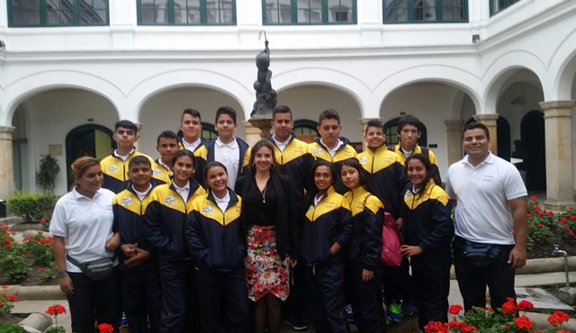 Veintisiete jóvenes pertenecientes a clubes de rugby de Norte de Santander viajaron a Brasil y Venezuela, donde tendrán sendos intercambios deportivos dentro del programa de la Cancillería y la British Council, ‘Try Rugby Colombia’. Cortesía