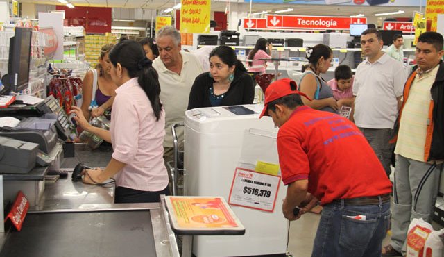 La Federación Nacional de Comerciantes (Fenalco), insistió en la necesidad de prolongar la medida. Archivo