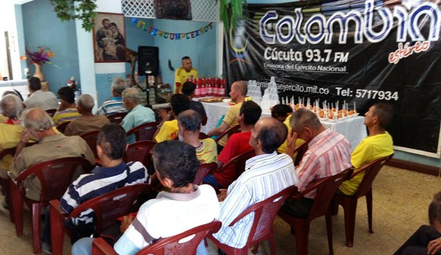 Ancianos del hogar San José de Cúcuta vivieron una celebración de la navidad. Suministrada